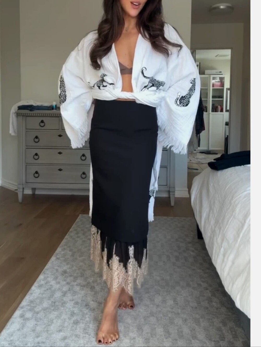 Zara Midi Skirt NWT Black Pencil Skirt With Lace Trim Size Large - Picture 2 of 15